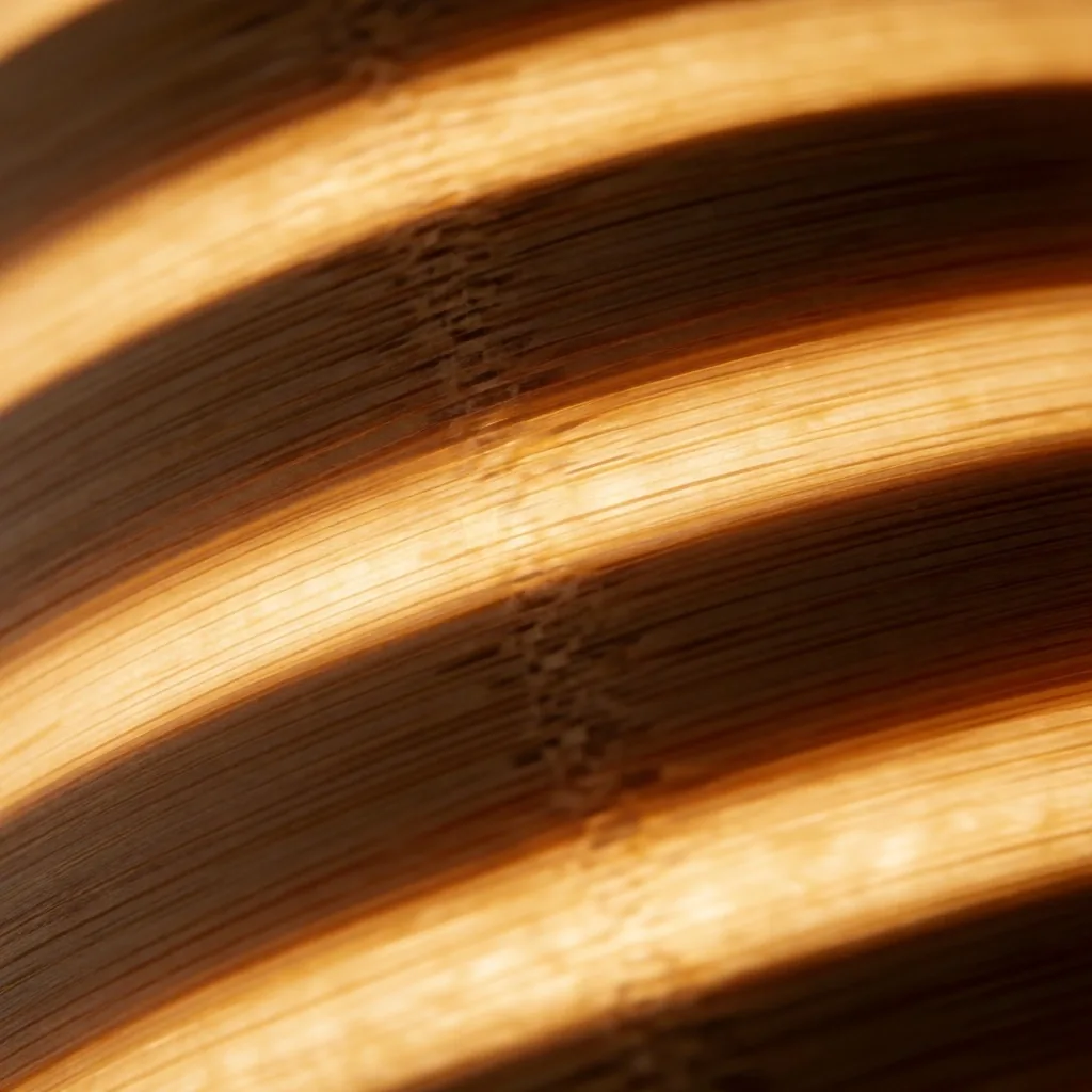 Textura de tiras de bambu com luz âmbar